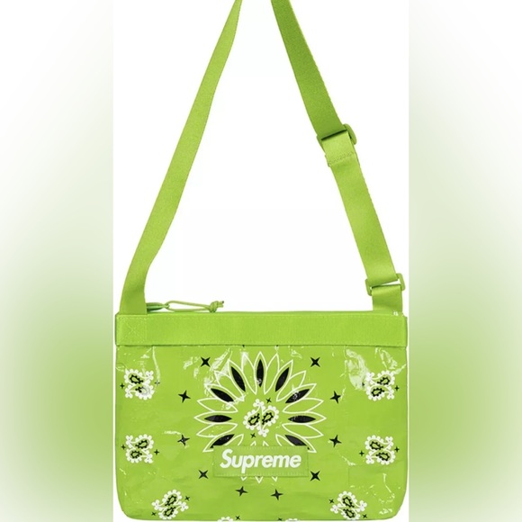 Supreme Bandana Tarp Side Bag Bright Green OS SS21 Week 8 - Picture 2 of 5
